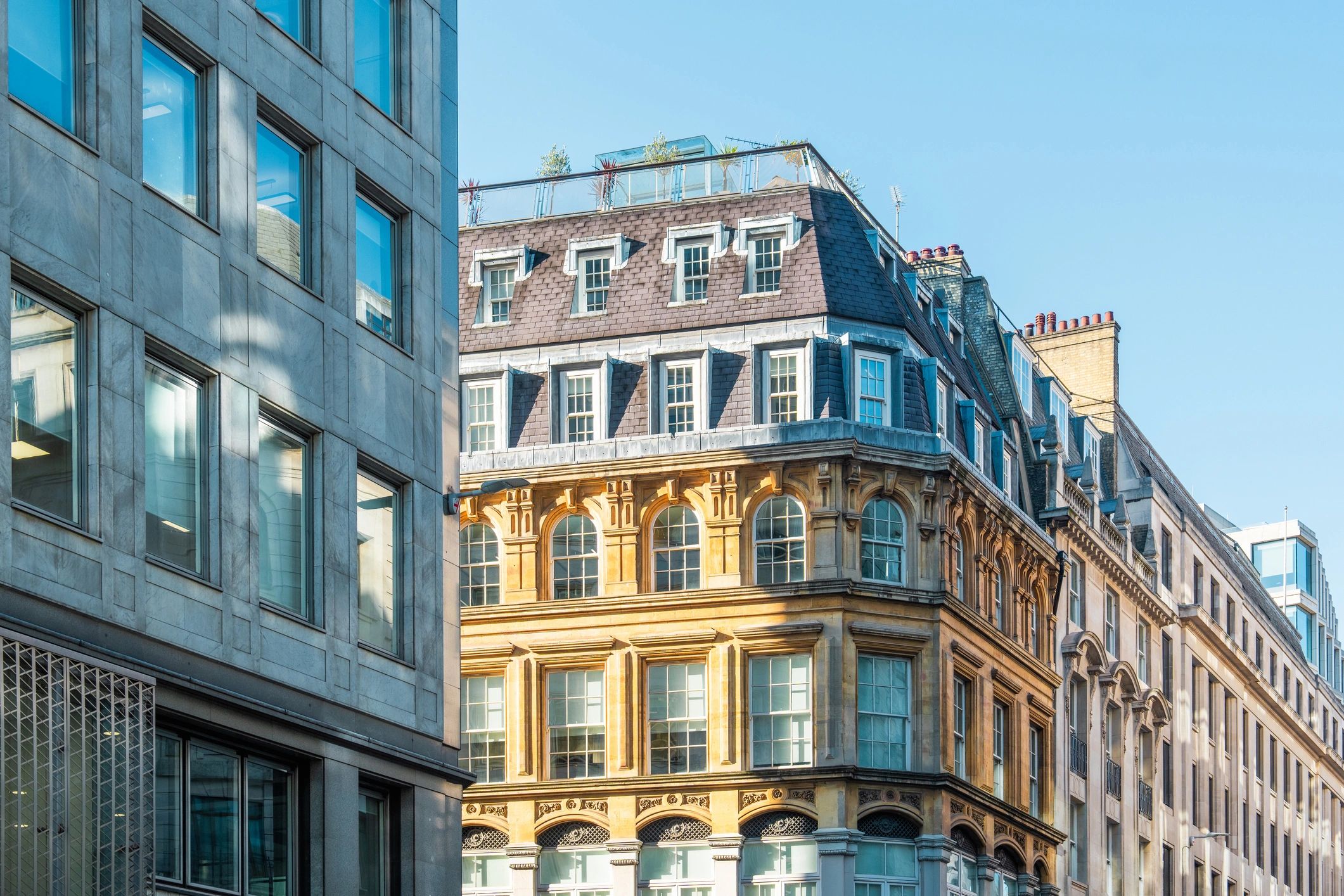 London city street near a clinic location